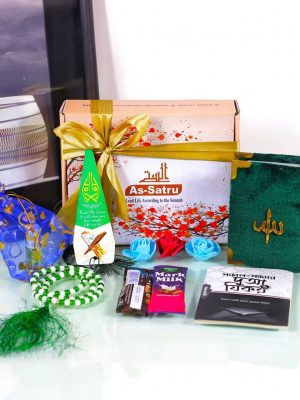 Alternative view of Mini Gift Packege-green